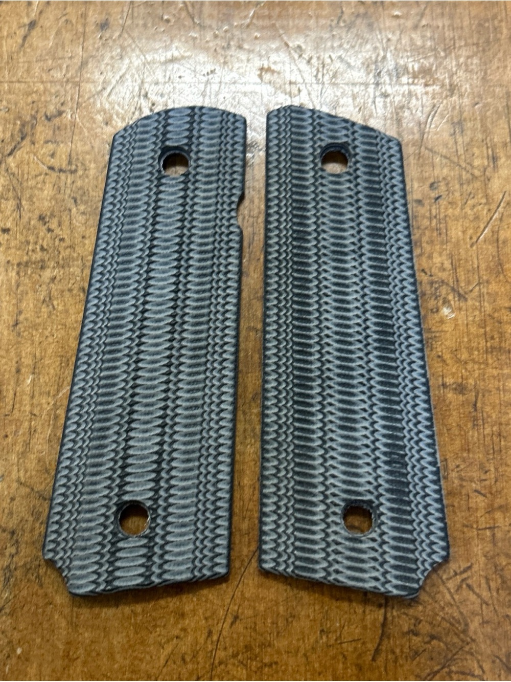 VZ Grips Gray Full-Size 1911 Grips Alien
